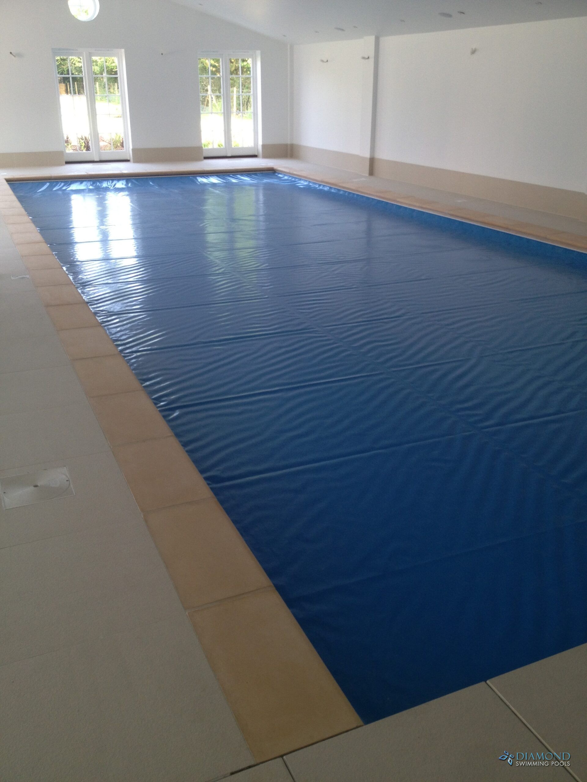 Should I get an indoor or outdoor swimming pool?